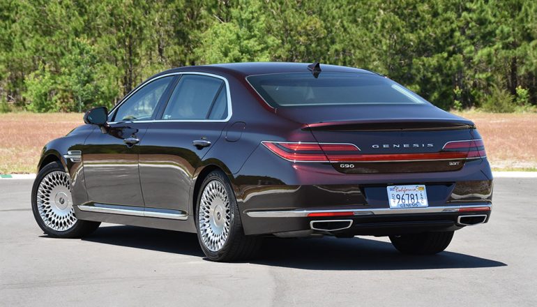 2020 genesis g90 premium 3.3t back