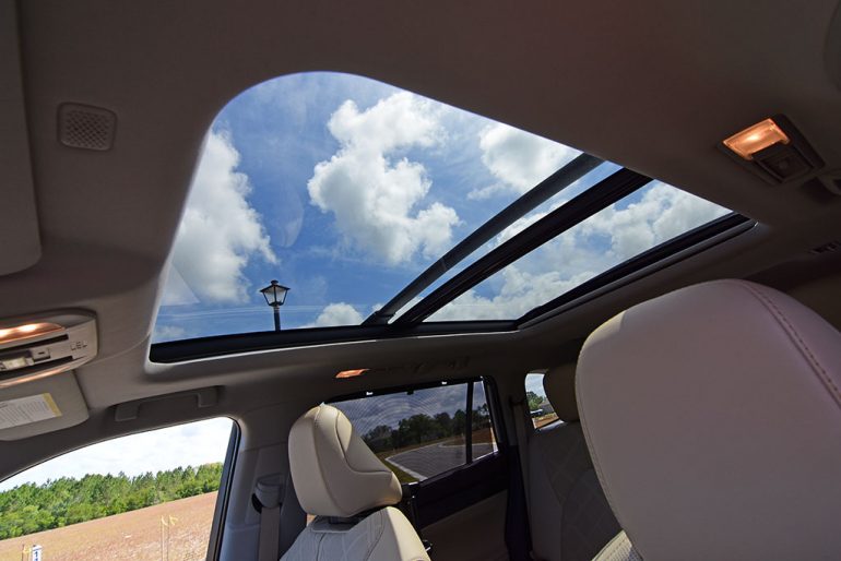 2020 toyota highlander platinum sunroof