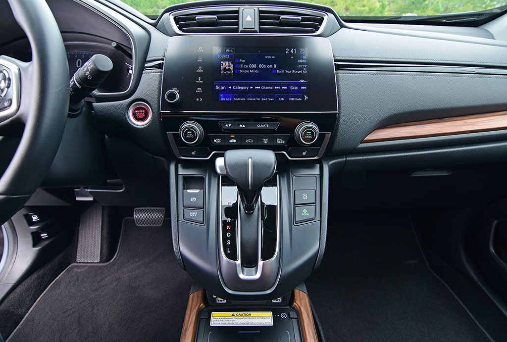 2020-honda-cr-v-awd-touring-center-dashboard : Automotive Addicts
