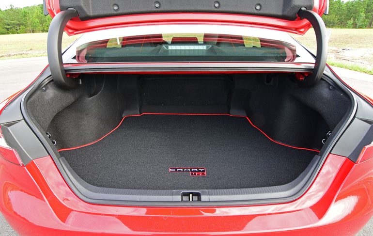 2020 toyota camry trd trunk