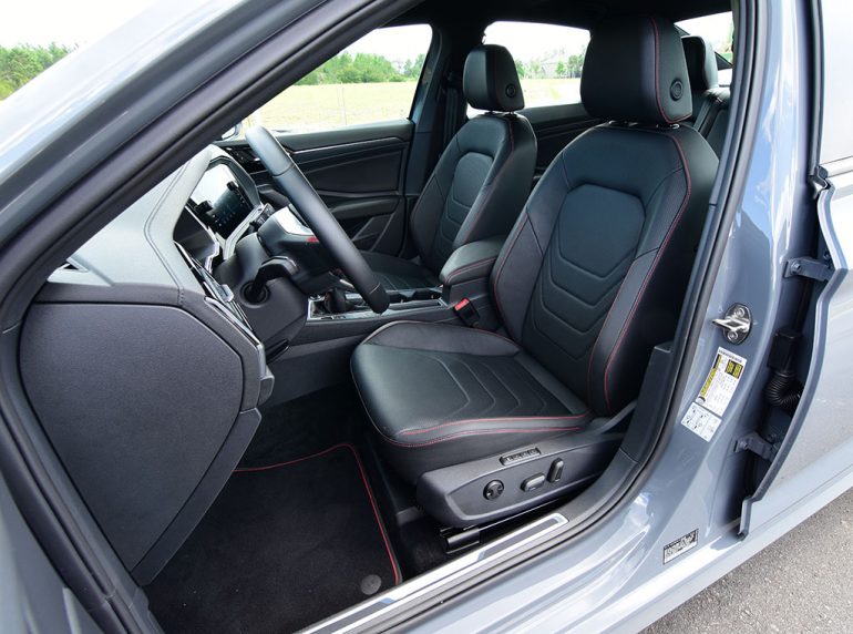 2020 volkswagen jetta gli autobahn front seats