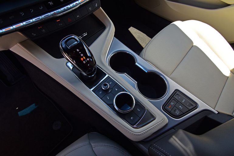 2020 cadillac ct4 shifter