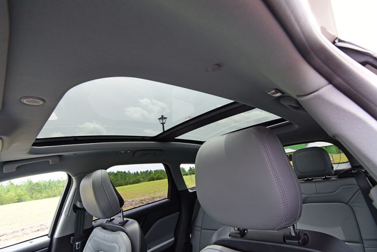 2020 lincoln corsair glass roof