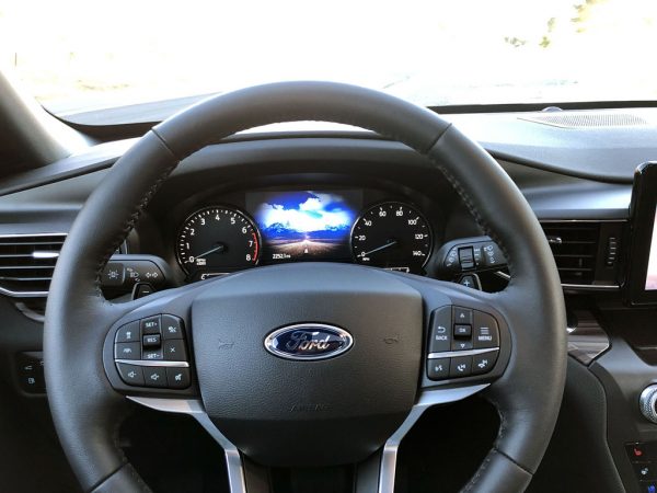 2020-ford-explorer-hybrid-steering-wheel : Automotive Addicts