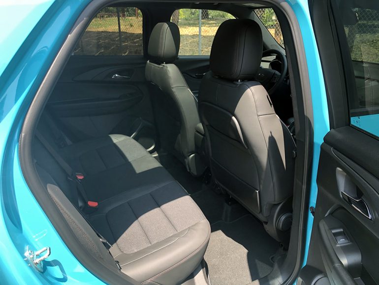 2021 chevrolet trailblazer rs back seats