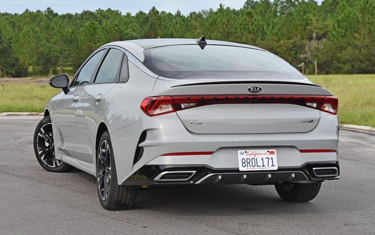 2021 kia k5 gt-line rear angle