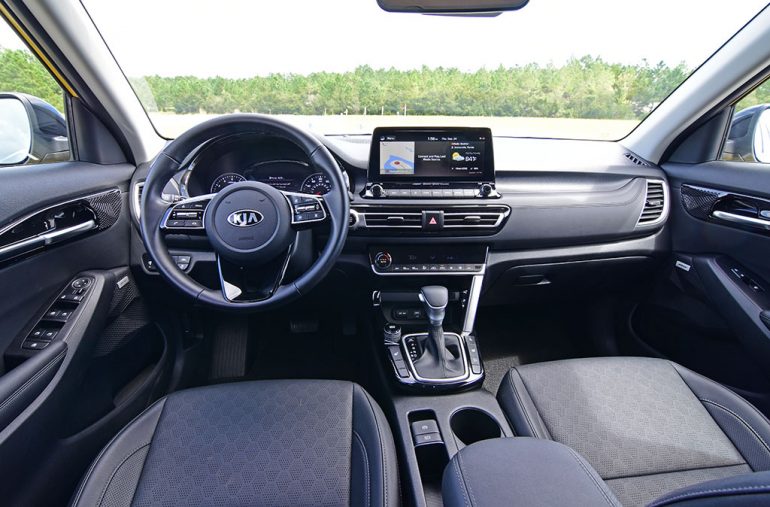 2021 kia seltos sx turbo awd dashboard