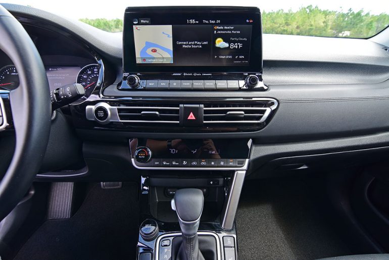 2021 kia seltos sx turbo awd 10-inch touchscreen