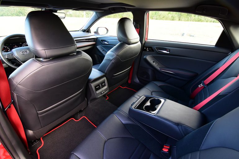 2020 toyota avalon trd rear seats
