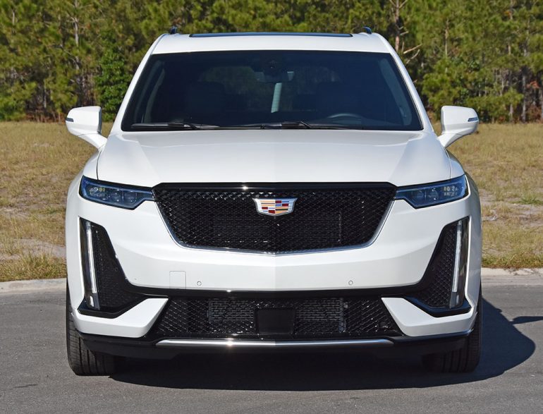 2021 cadillac xt6 front