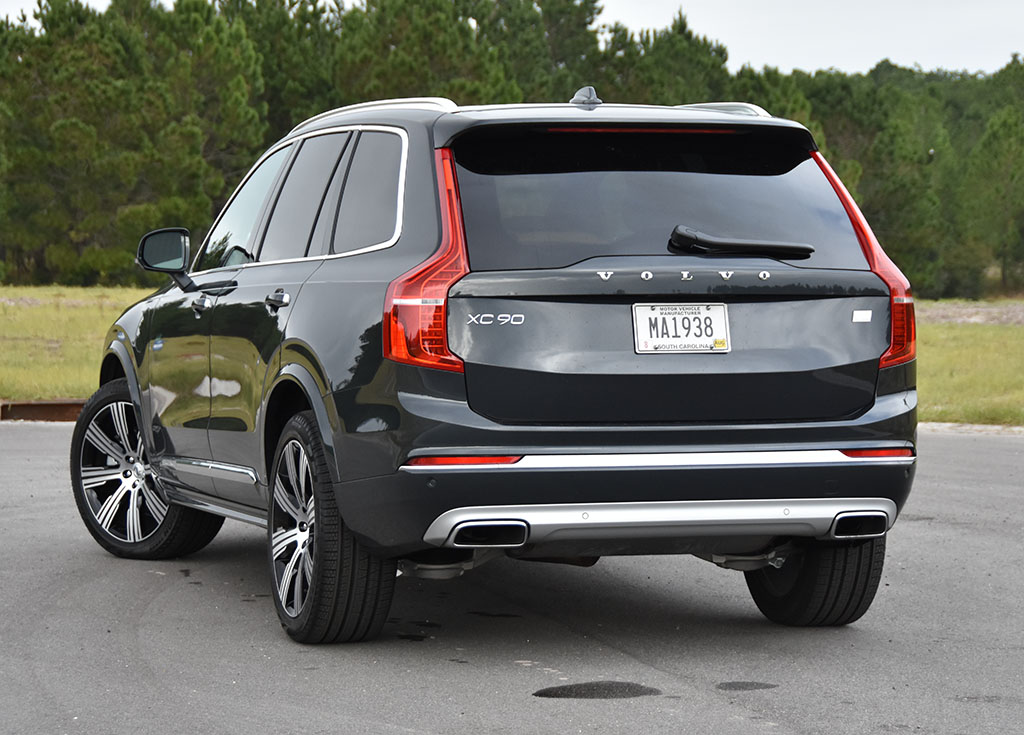 2021 volvo xc90 recharge t8 rear 1