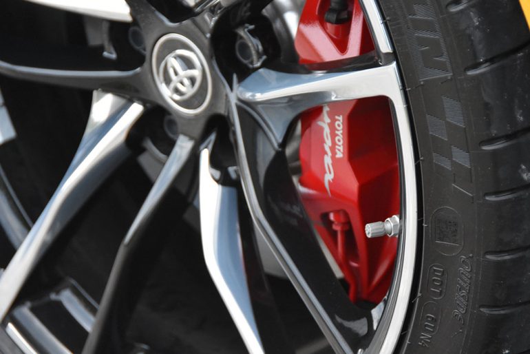 2021 toyota gr supra 3.0 premium brakes 4-piston caliper