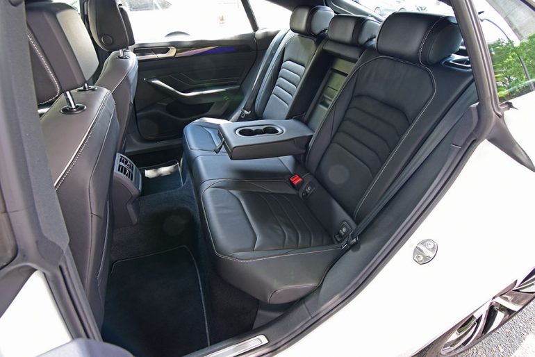 2021 vw arteon sel r line rear seats