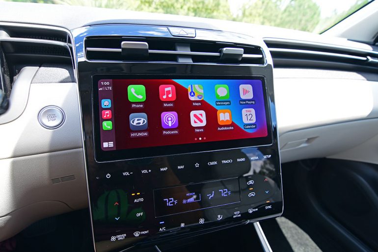 2022hyundaitucsonlimitedhybridapplecarplay Automotive Addicts