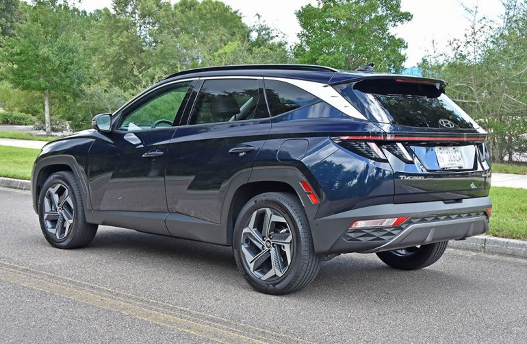 2022 hyundai tucson limited hybrid rear side