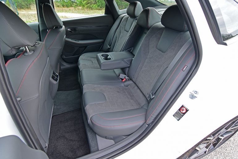 2022 hyundai sonata n line rear seats