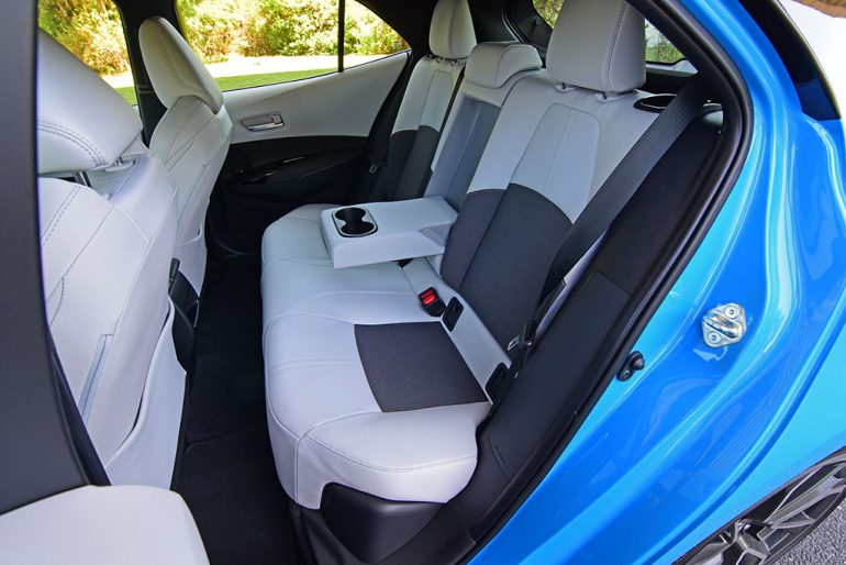 2022 toyota corolla hatchback xse rear seats