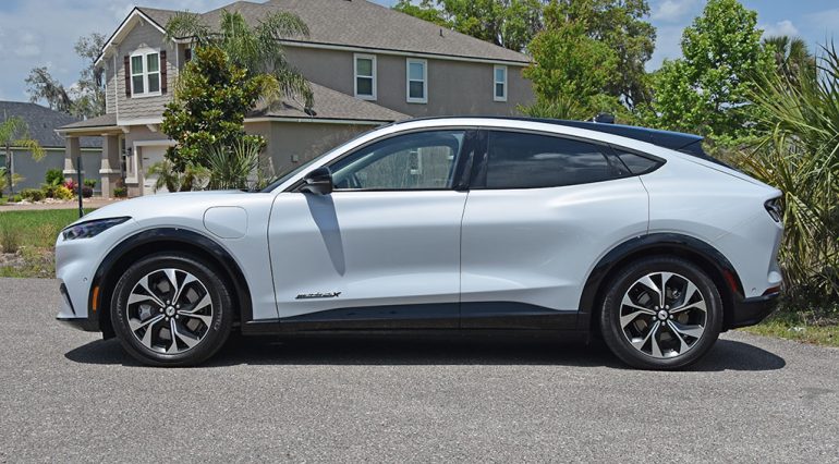 2021 ford mustang mach-e side