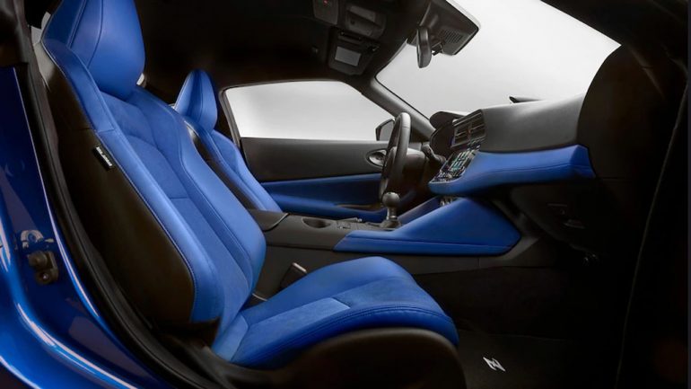 2023 nissan z front seats