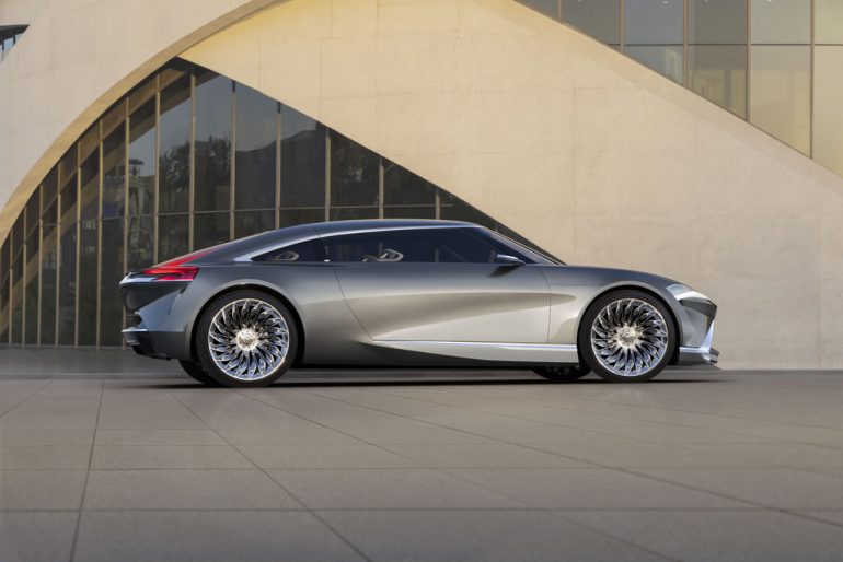 buick wildcat ev concept side