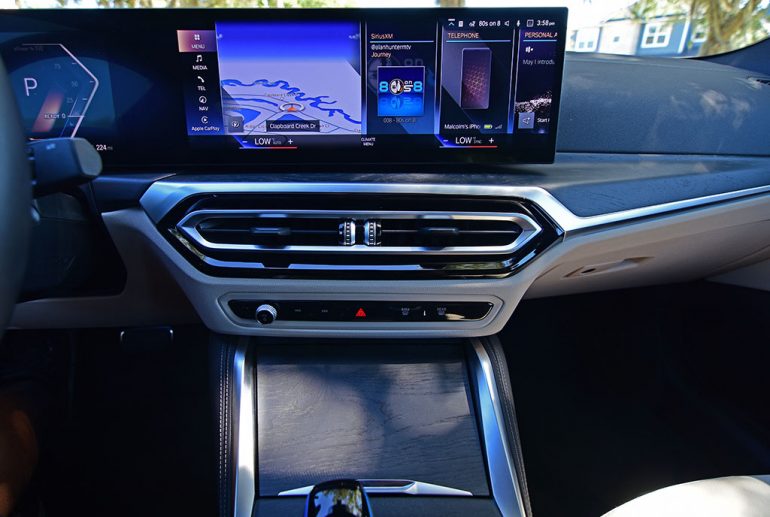 2022 bmw i4 m50 touchscreen