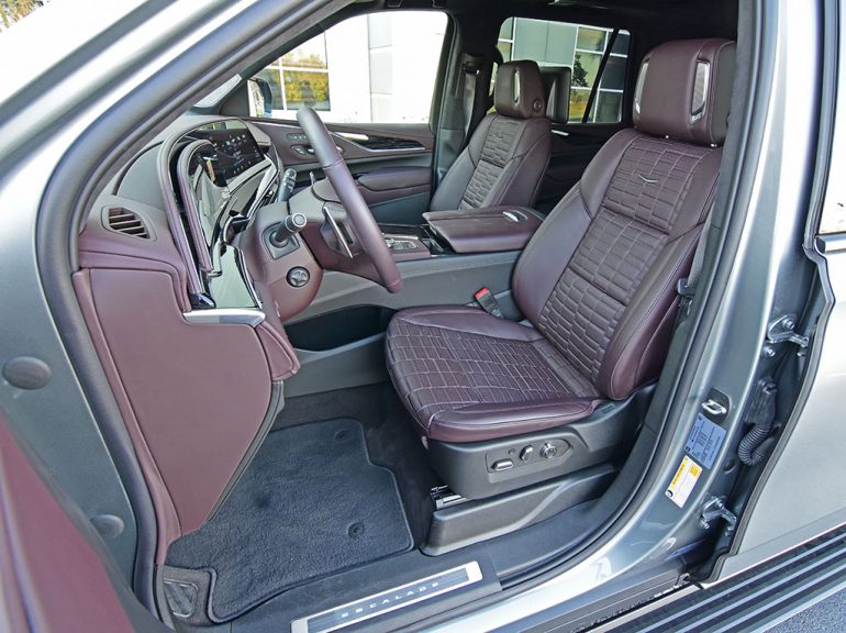 2023 cadillac escalade v front seats