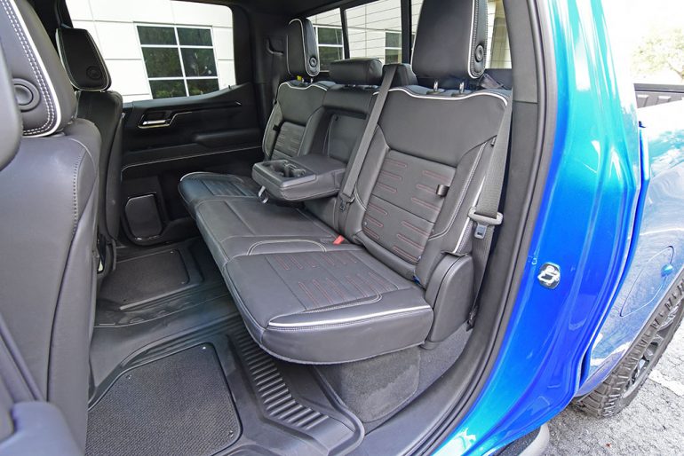 2023 gmc sierra 1500 at4x back seats