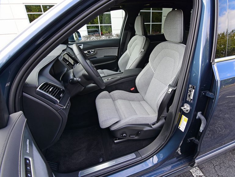 2023 volvo xc90 recharge t8 ultimate bright front seats