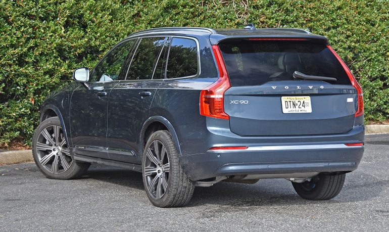 2023 volvo xc90 recharge t8 ultimate bright rear