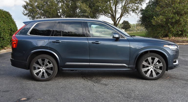 2023 volvo xc90 recharge t8 ultimate bright side
