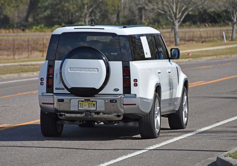 2023 land rover defender 130 rear