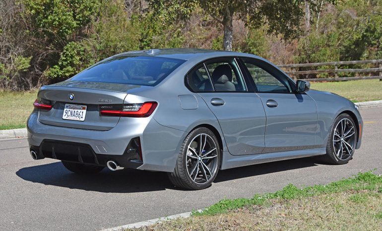 2023 bmw 330i rear side