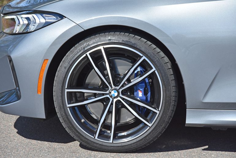 2023 bmw 330i wheel tire