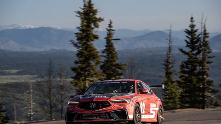 2024 Acura Integra Type S Makes Racing Debut at Pikes Peak International Hill Climb