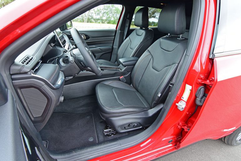 2023 jeep compass red edition front seats