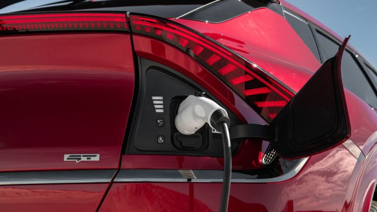 Seven Major Automakers Unite to Build Large EV Charging Network to Rival Tesla’s