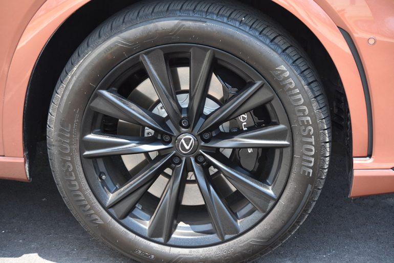 2023 lexus rx 500h f sport performance wheel tire
