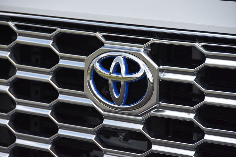 2023 Toyota Sequoia Capstone 4WD Review & Test Drive : Automotive Addicts