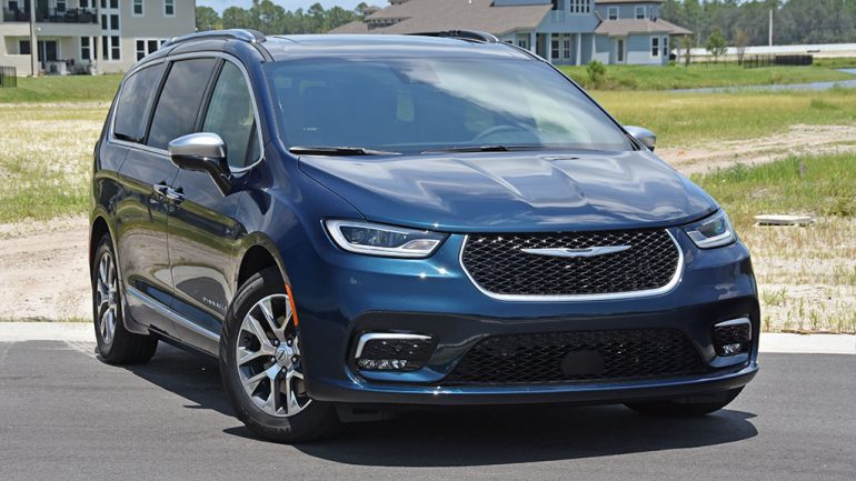 2023 Chrysler Pacifica Pinnacle PHEV Review & Test drive
