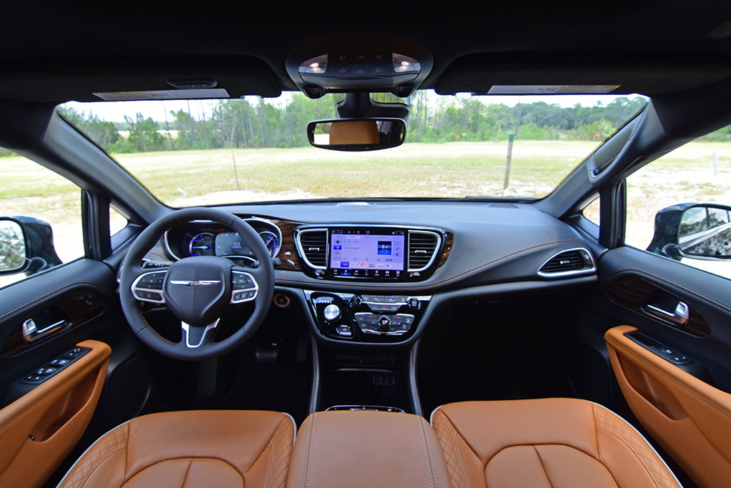 2023 Chrysler Pacifica Pinnacle Phev Review Test Drive 2023 Chrysler Pacifica Pinnacle Phev Review Test Drive