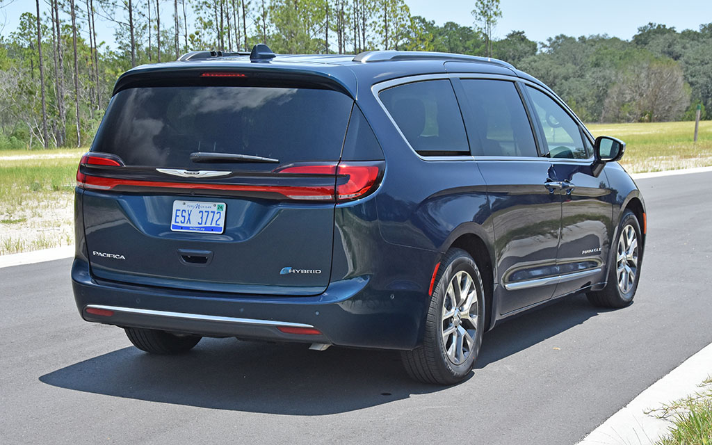 2023 Chrysler Pacifica Pinnacle Phev Review Test Drive 2023 Chrysler Pacifica Pinnacle Phev Review Test Drive