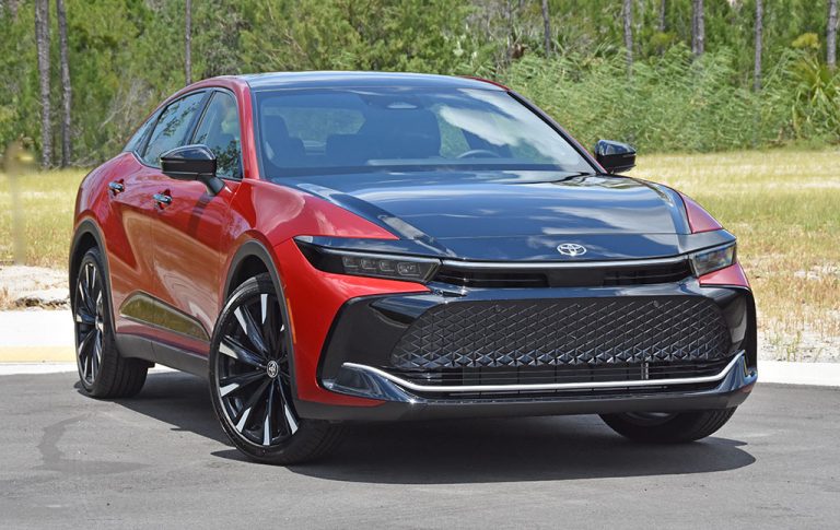 2023 Toyota Crown Platinum Review & Test Drive : Automotive Addicts
