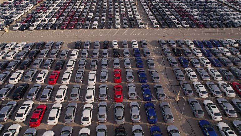 Industry Experts: Stockpile of Electric Vehicles on Dealer Lots is Not Decreased Demand but Growing Pains