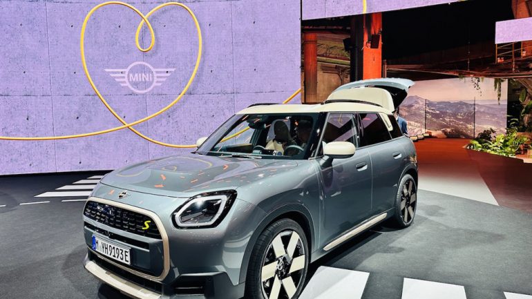 MINI Announces All-Electric Future at IAA Mobility Festival in Munich