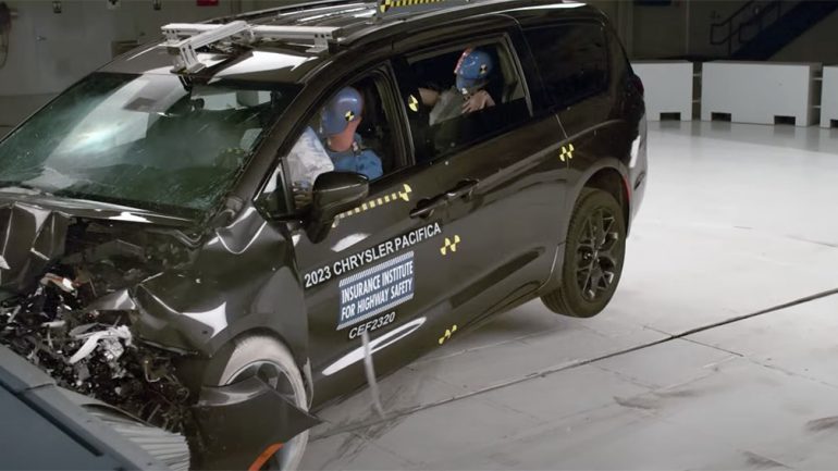 New Minivans Fall Short in Recent Updated IIHS Crash Tests