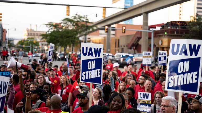 UAW Threatens Expanded Strikes Against Detroit Auto Giants Amid Stalled Negotiations