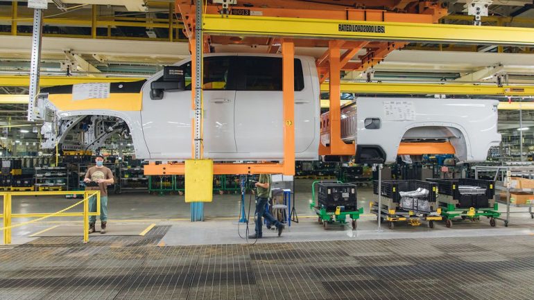 GM Canadian Plants Face Strikes as Workers Walkout