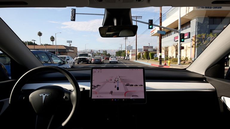 Self-Driving Industry Reaches Fork in The Road Requiring USDOT Support