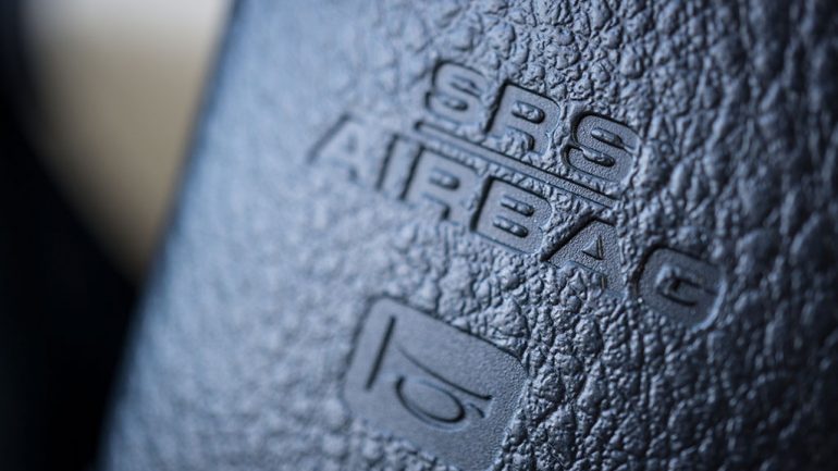 Automakers Against US Safety Regulators Bid to Force Recall 53 Million Airbag Inflators