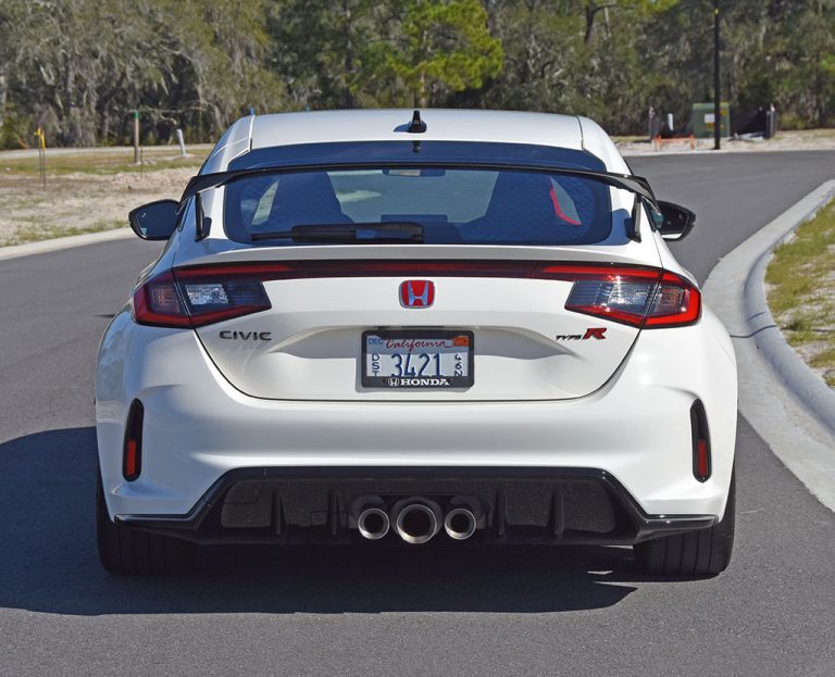 2024 Honda Civic Type R Review & Test Drive : Automotive Addicts